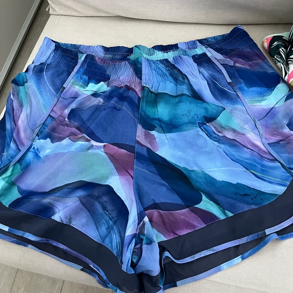 Athleta Printed Mesh Racer Run Short 4" size 1X